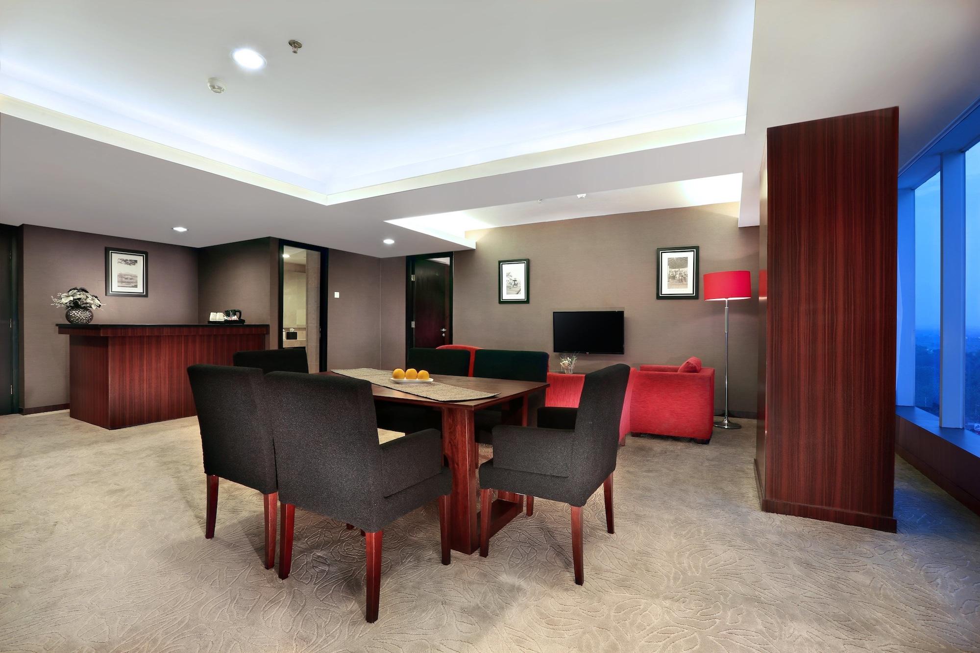 Aston Madiun Hotel & Conference Center Εξωτερικό φωτογραφία