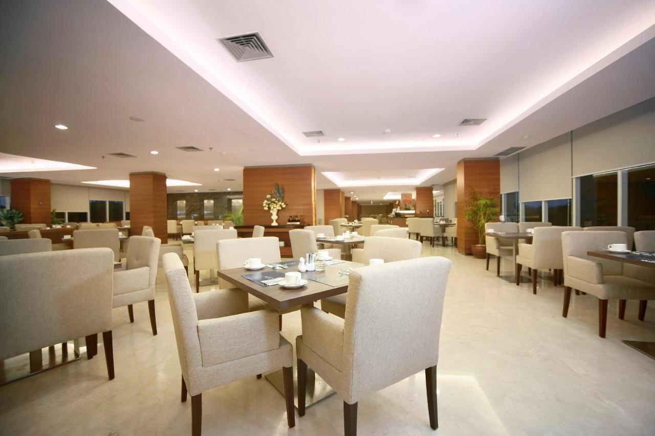 Aston Madiun Hotel & Conference Center Εξωτερικό φωτογραφία