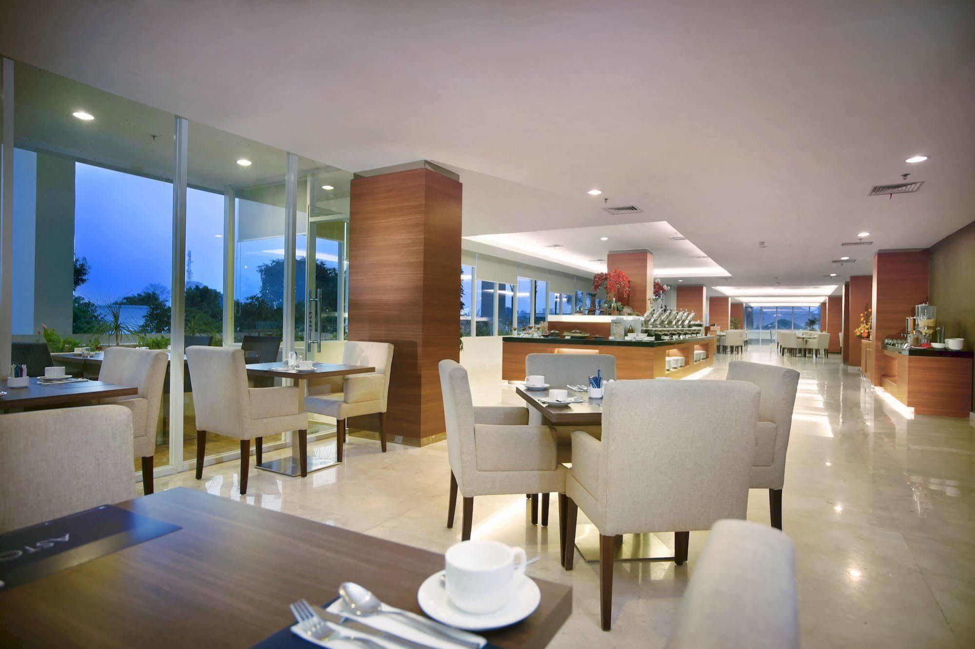 Aston Madiun Hotel & Conference Center Εξωτερικό φωτογραφία